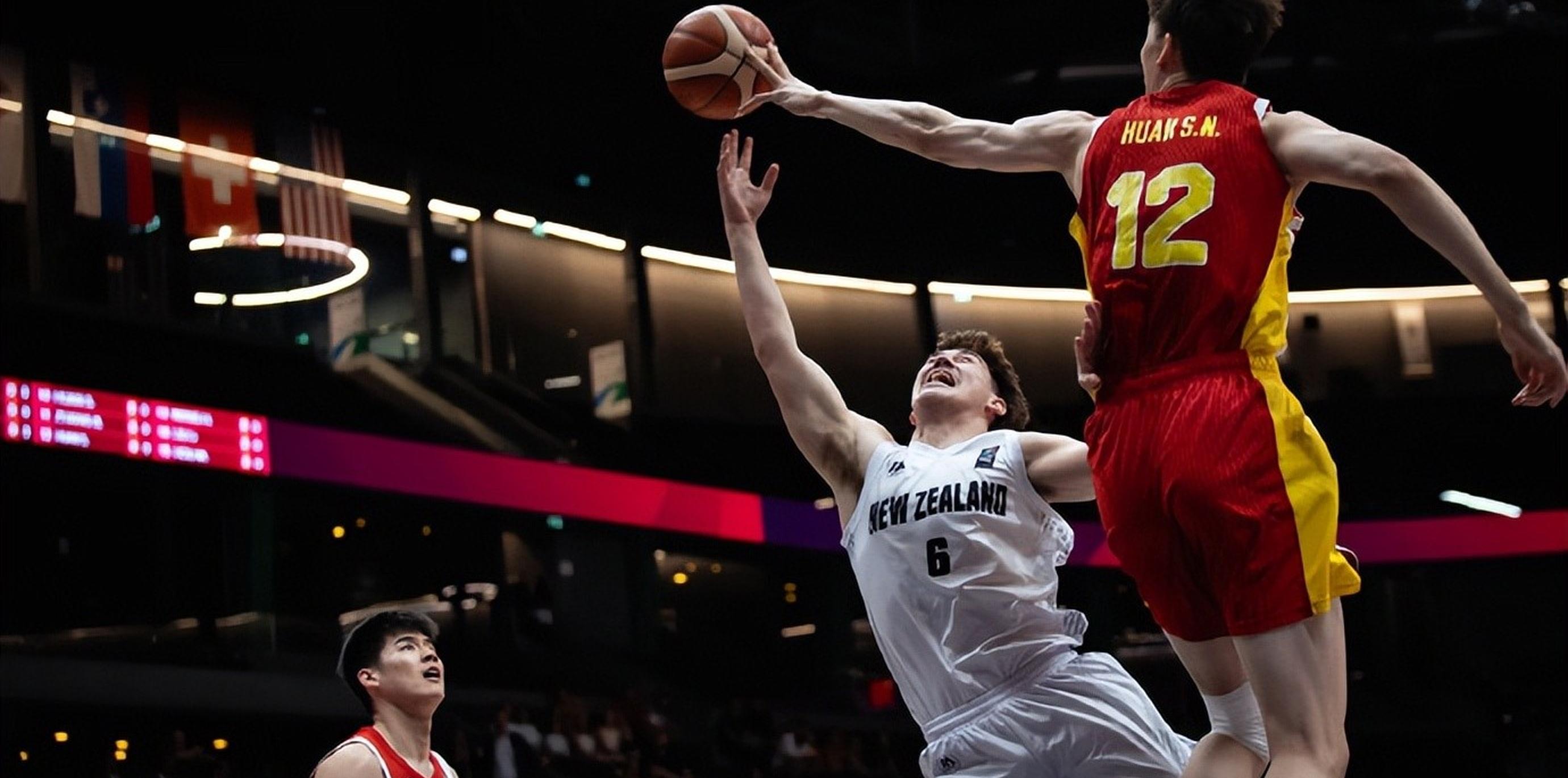 开云体育平台APP-勇士血洗中国男篮，费沃斯打破历史纪录