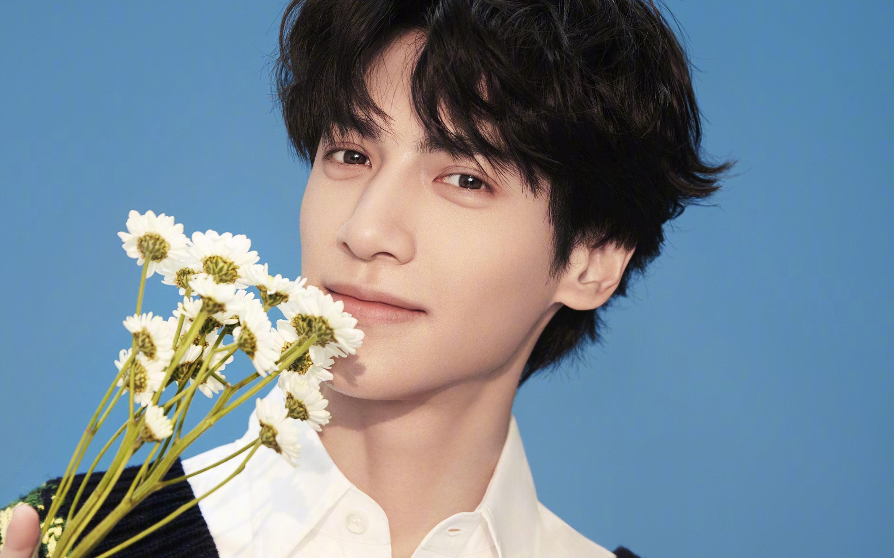 哥斯达黎加稳稳拿下摩洛哥，格纳布里在世界排名争夺战接管比赛，全球足球的折叠与展开