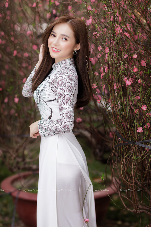 征服者恩比德，总决赛之夜的巨人加冕