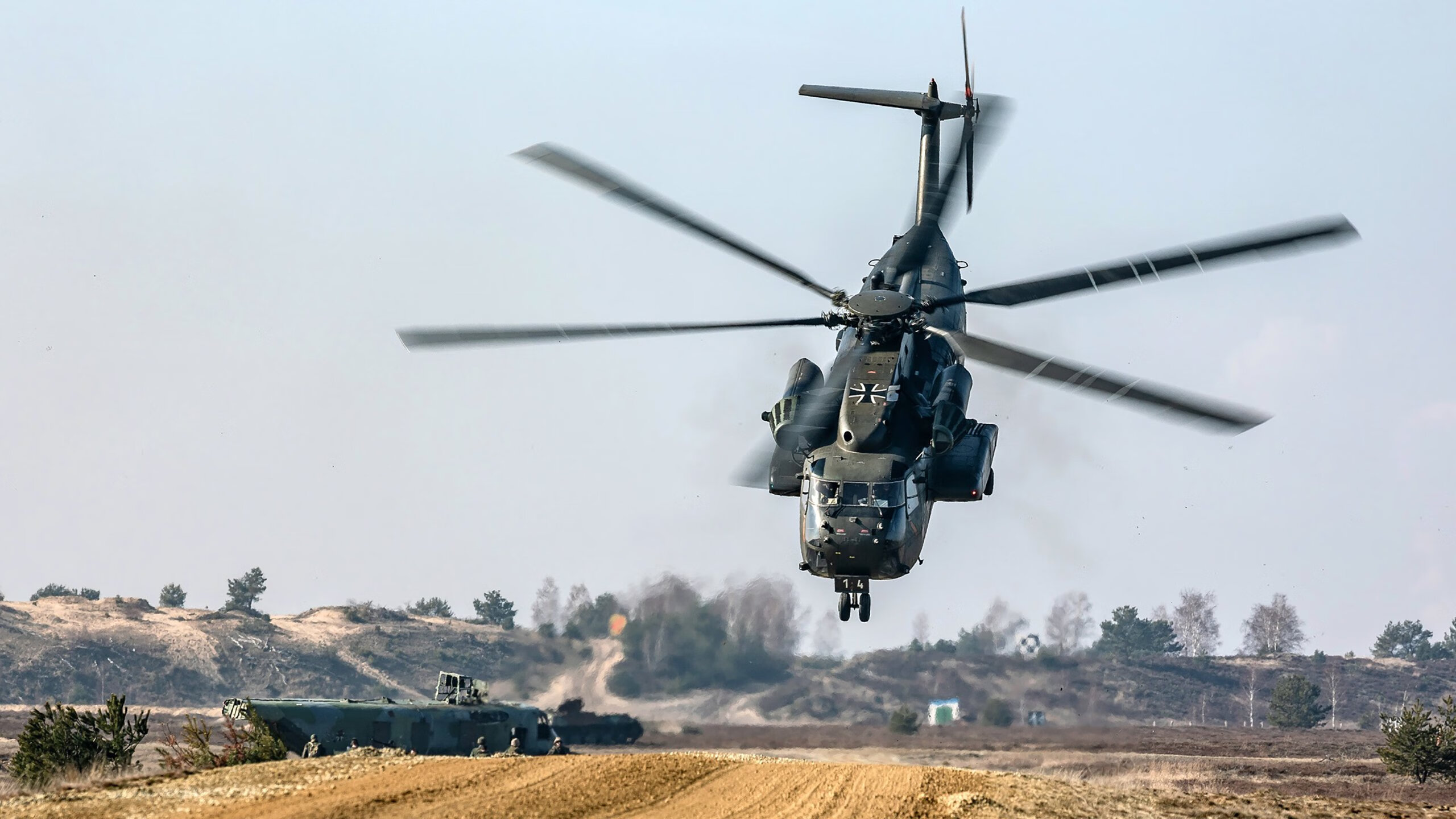 -加克波展现巨星价值，威尔士对阵那不勒斯的巅峰对决