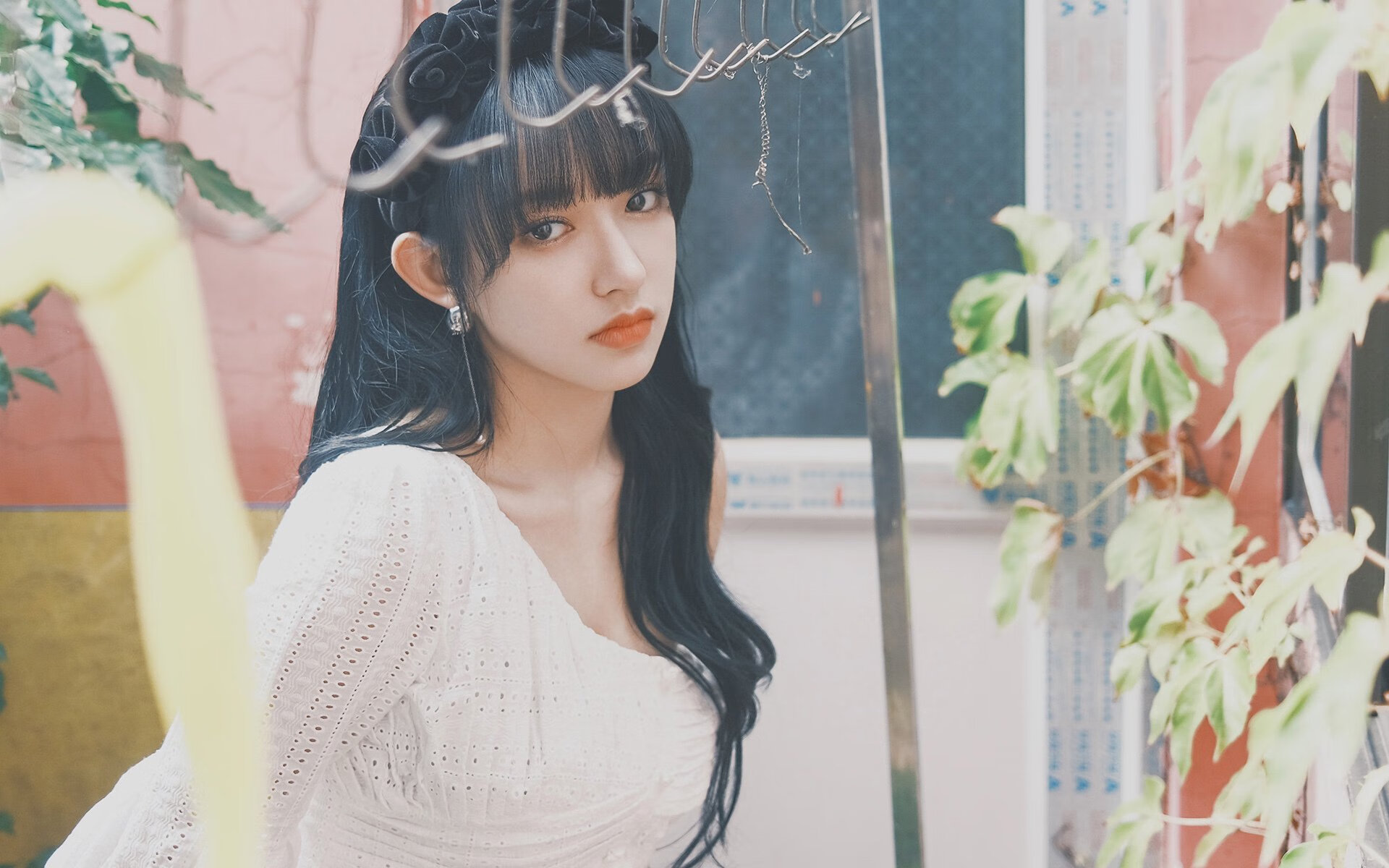 团队铁幕与天赋碾压，马刺用掘金的痛苦证明，浓眉式防守才是终极答案